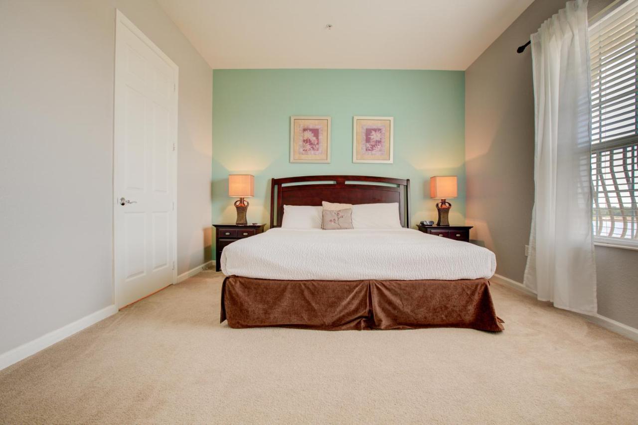 Top-floor Luxurious Lakeview Apartamento Orlando