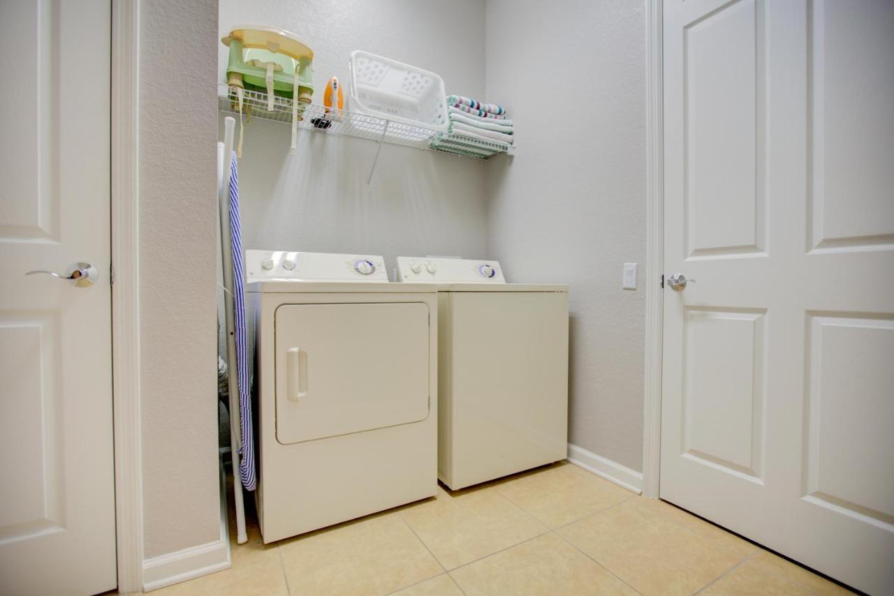 Top-floor Luxurious Lakeview Apartamento *